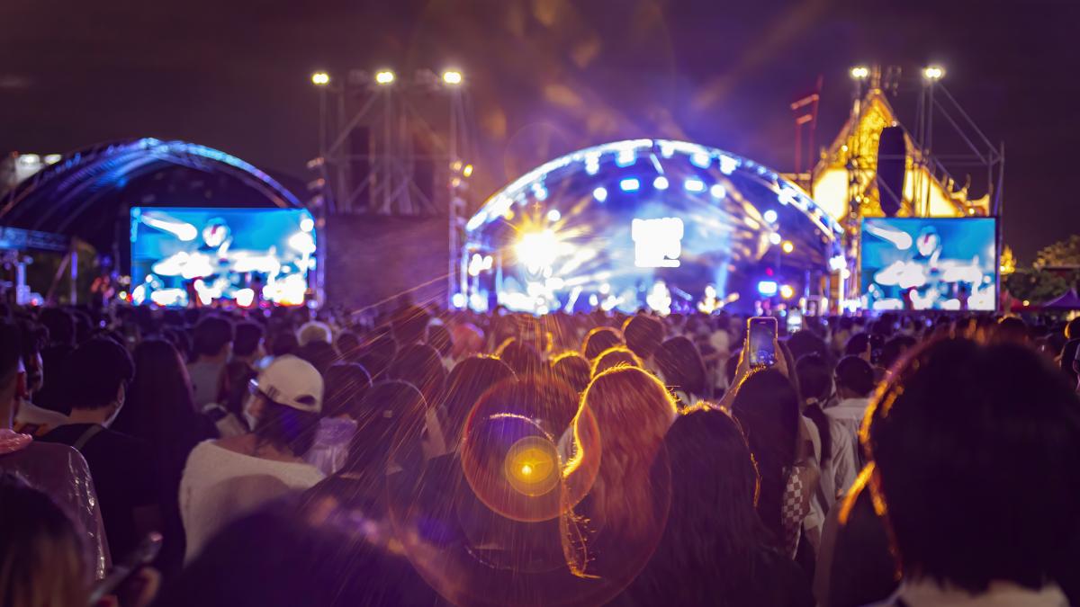 El aplaudido momento en Tomorrowland cuando una dj puso esta clásica  canción venezolana de los 80