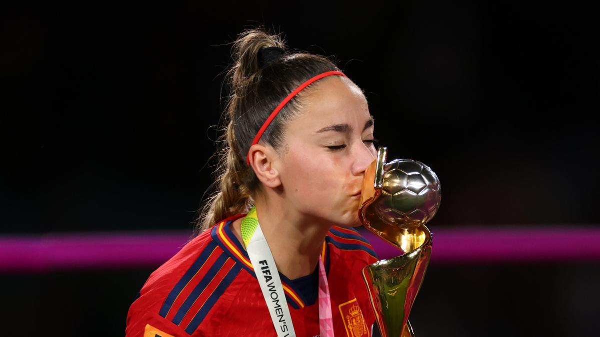 Athenea del Castillo explains her decision after being the only ‘active’ footballer who is ‘selectable’ for Spain