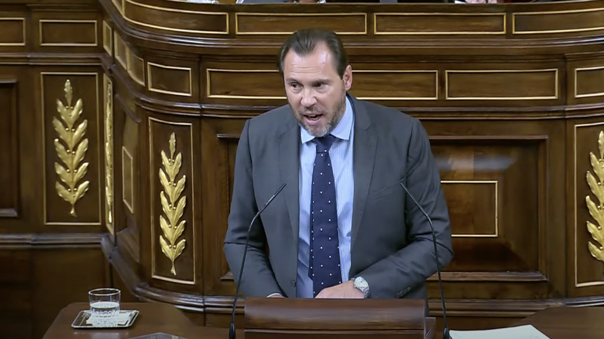 Sorpresa total: Oscar Puente replica a Feijóo en lugar de Pedro Sánchez