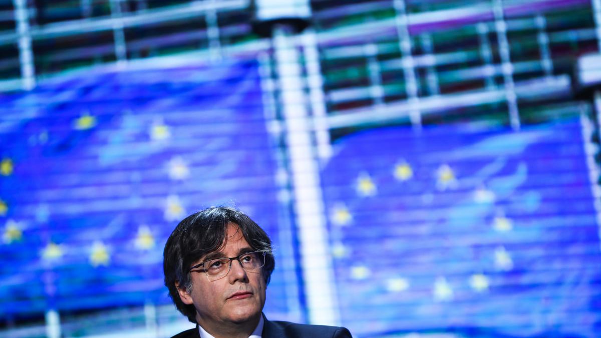 Carles Puigdemont El Independentista Que Ha Pasado De Prófugo A Hacedor De Reyes 6621