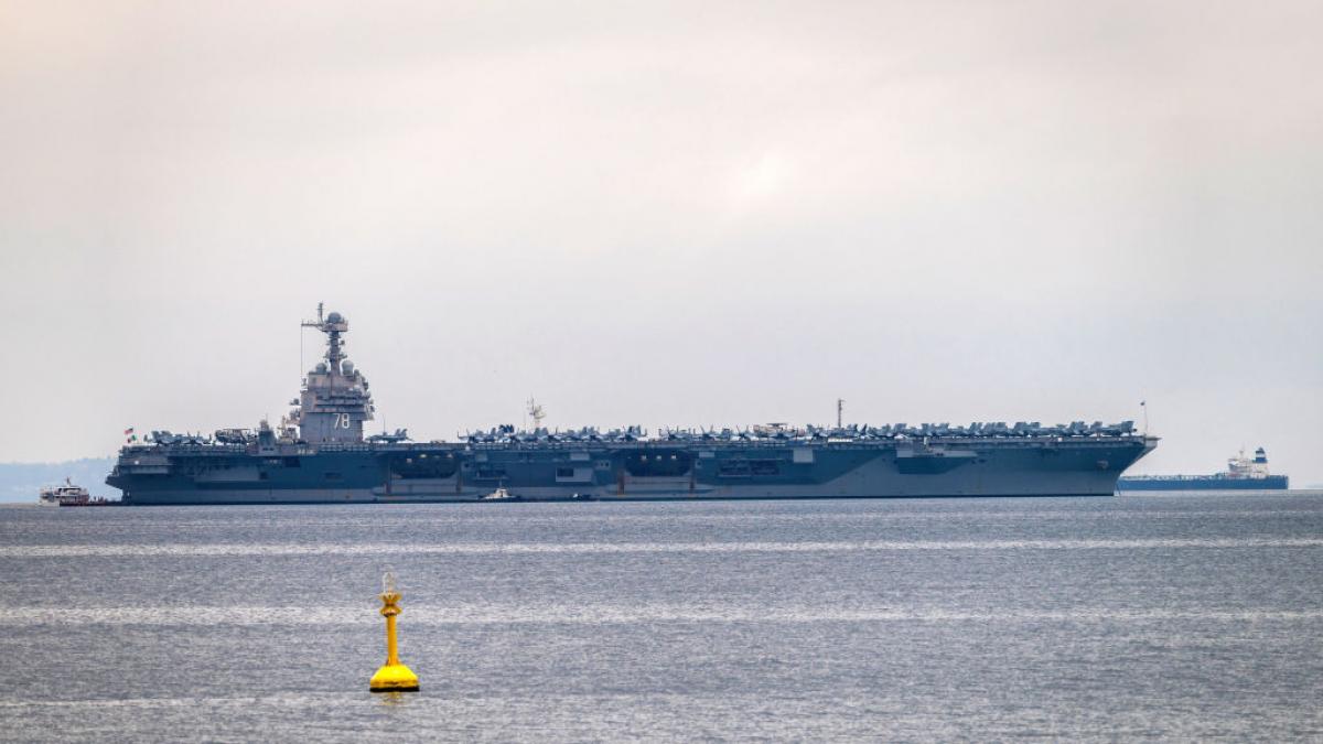 La joya de la corona de la Armada de EEUU se exhibe en aguas espa olas