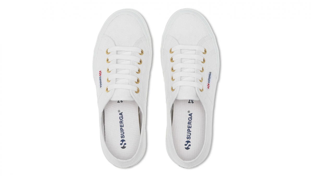 Zapatillas Superga ahora por solo 24 euros en Amazon