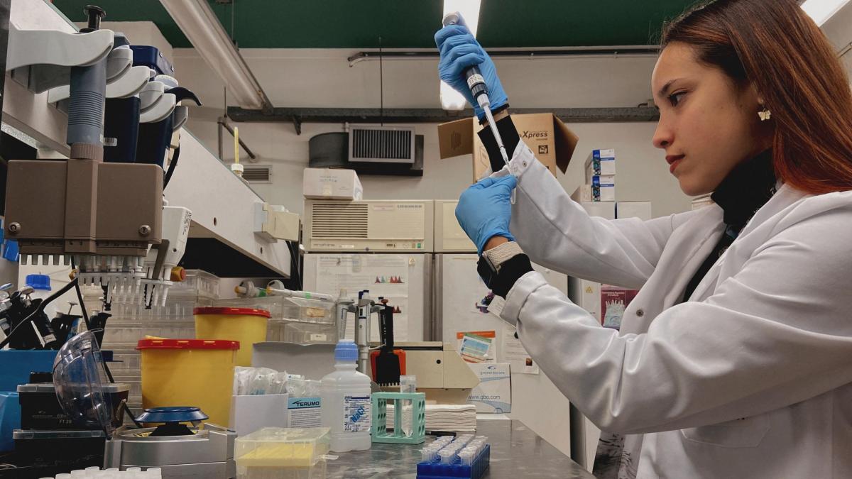 Alba Sánchez, la científica granadina que vivirá durante dos semanas como  si fuera en Marte