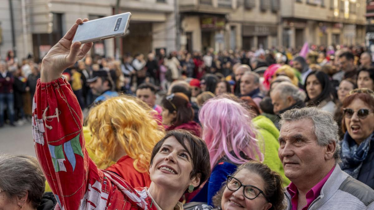 Elecciones en Galicia La campa a se va de Entroido del