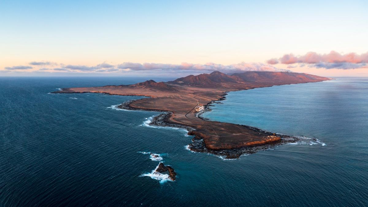 España quiere perforar una isla para arrebatar a China el liderazgo de  tierras raras