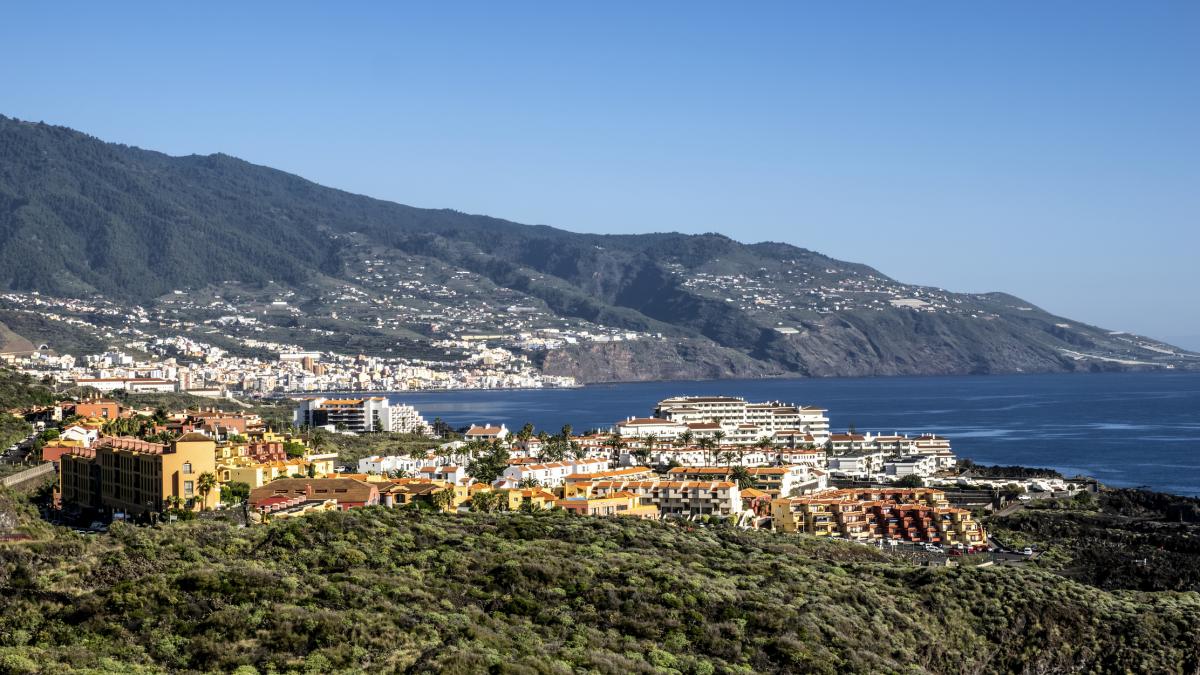 La prensa británica asegura que esta isla de Canarias es  mejor que Tenerife  y la recomienda a todos los que busquen tranquilidad