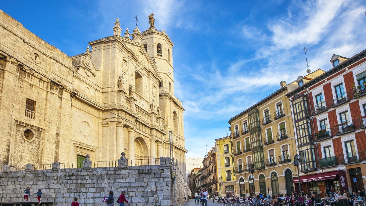 Programa de las Fiestas de San Pedro Regalado 2024: actividades y  conciertos en Valladolid