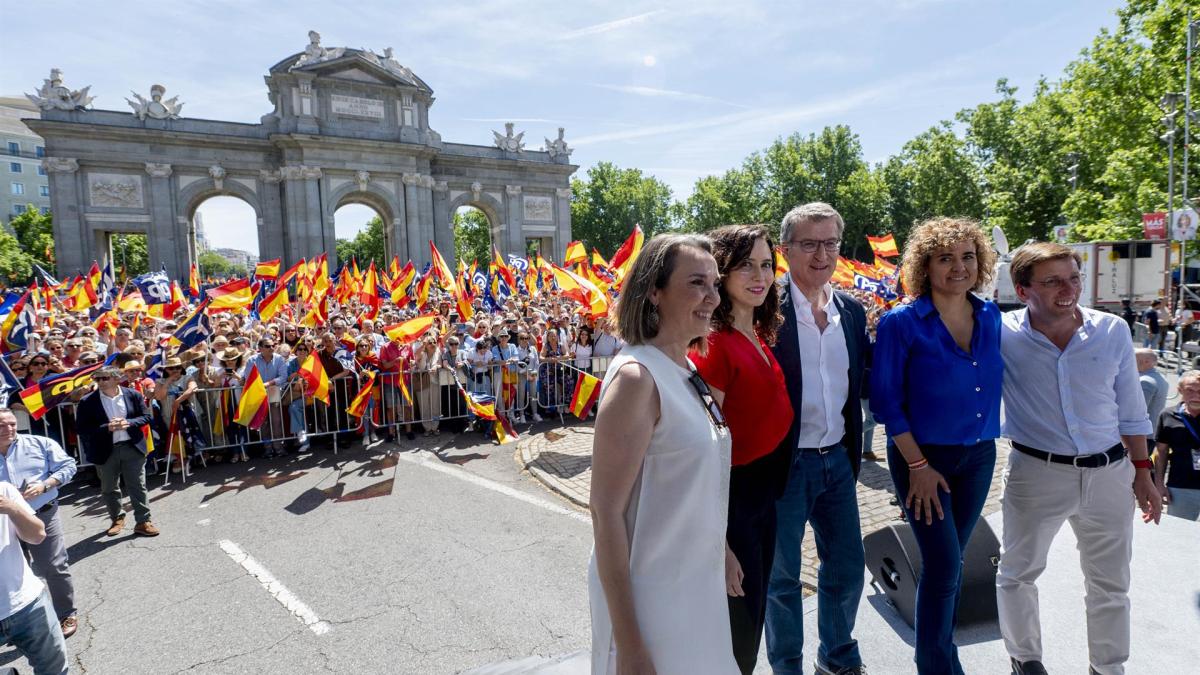 El PP vuelve a manifestarse junto a miles de personas en Madrid contra el  Gobierno y la amnistía