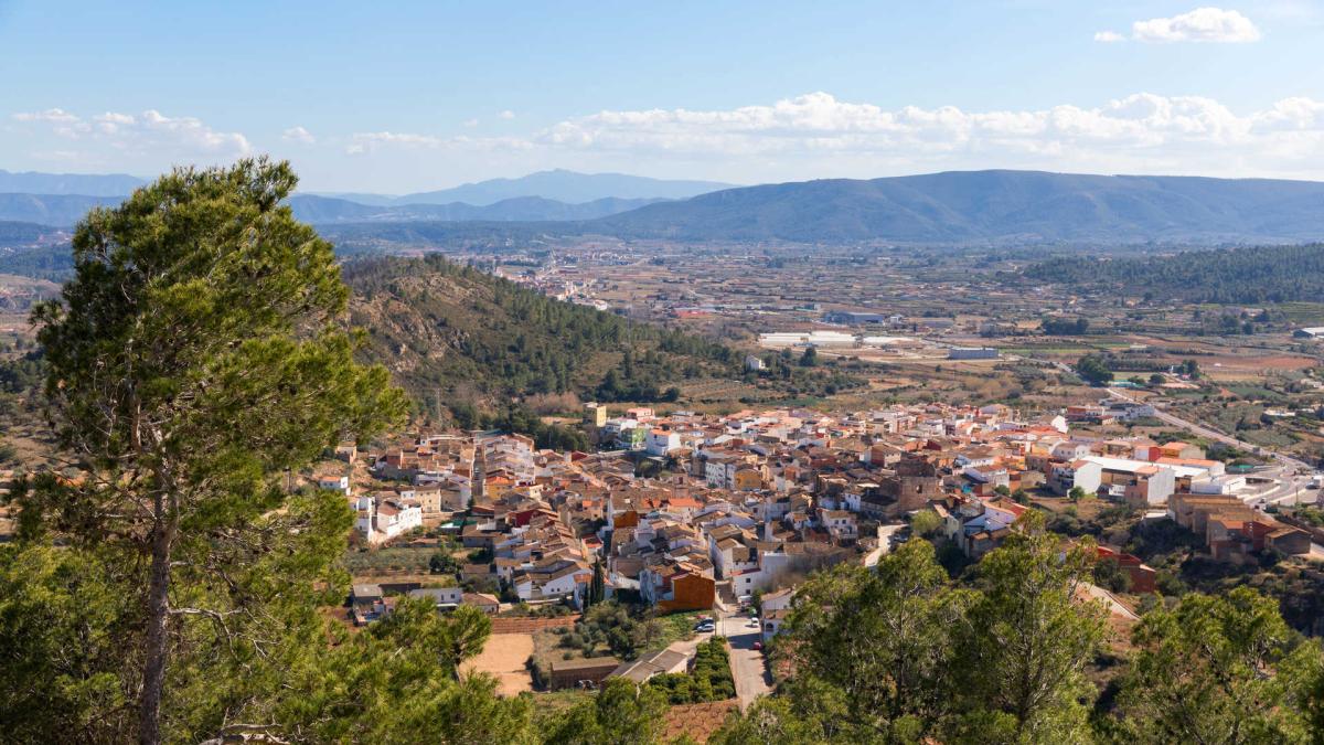 España tiene sus propias  cataratas del Niágara  y están en este pueblo con una piscina natural paradisíaca