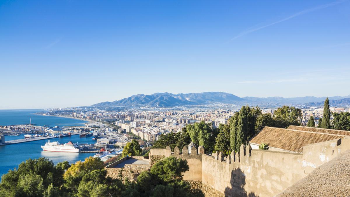 Las palabras del alcalde de Málaga sobre la vivienda enfurecen a muchos y  le llueven las repuestas