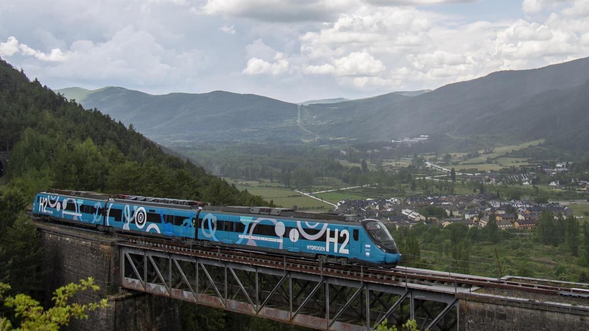 The final tests of the Spanish hydrogen train, which was the envy of all of Europe, have been completed