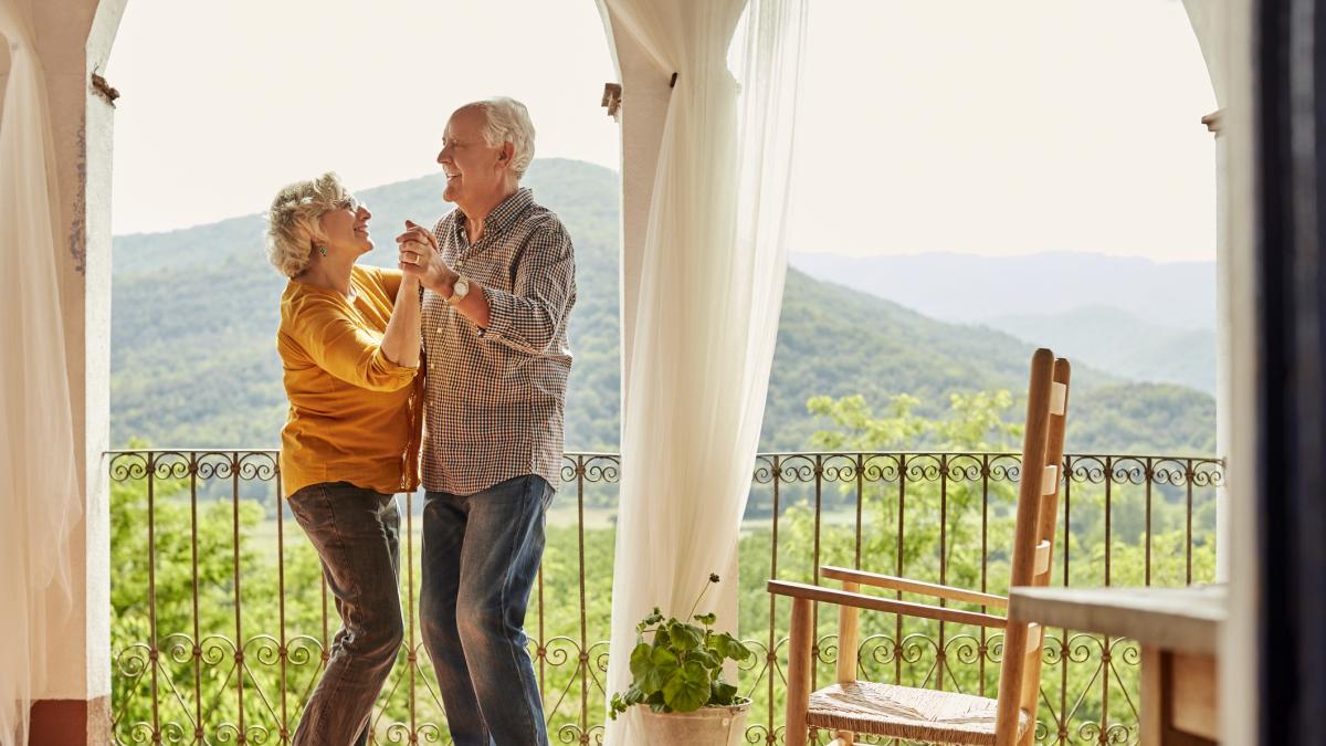 ますます多くのセンテナリアンがいて、調査では44,000人の血液を分析して彼らの秘密を見つけることができます
