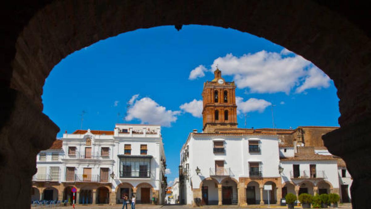 El pueblo medieval español que ha sido bautizado como  Sevilla la chica 