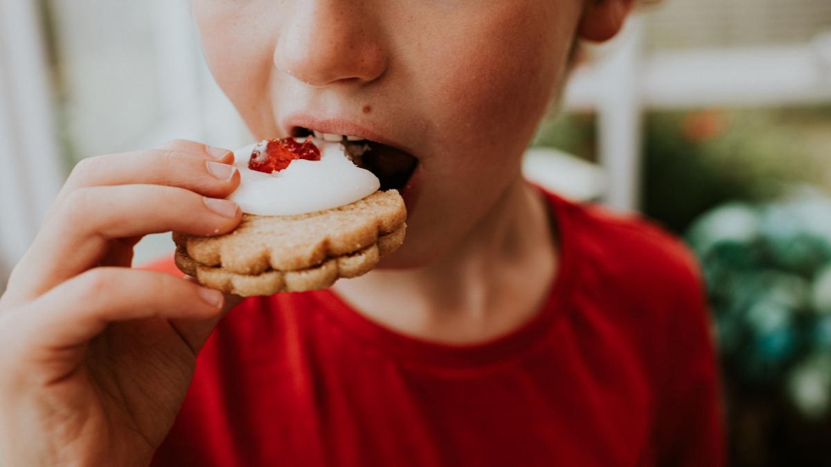 Una eminencia en nutrición cuenta lo que le pasa al cerebro de un niño al probar los dulces a partir de los dos años