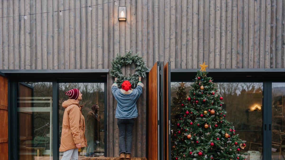 Esto dice la ley sobre pasarse con los adornos de Navidad en la comunidad de vecinos