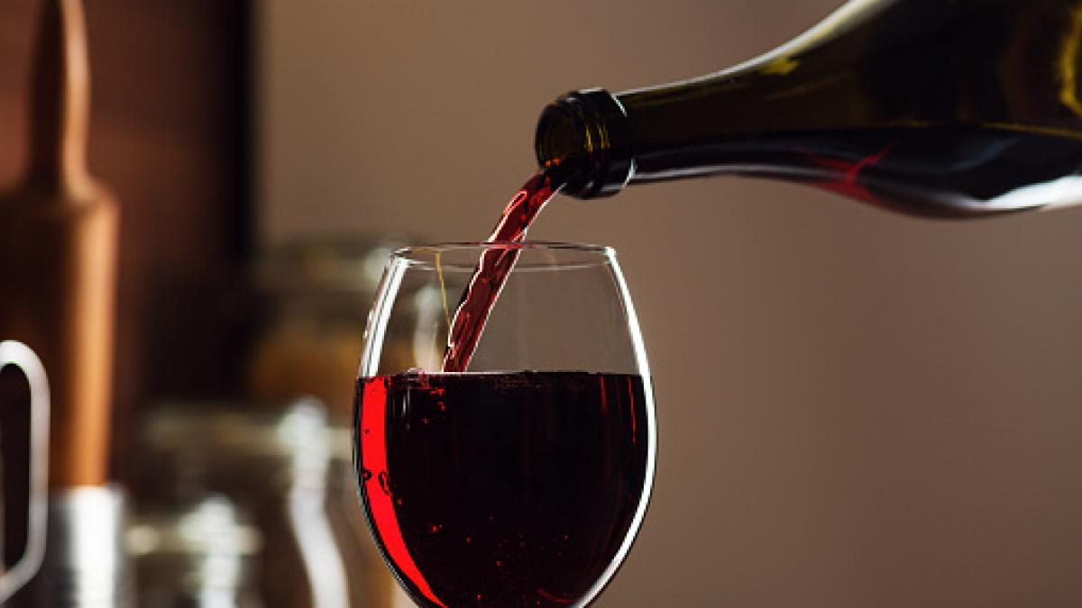 Este es el vino que beberá el Papa León XIV en el Vaticano: lo produce la bodega española con un guiño papal