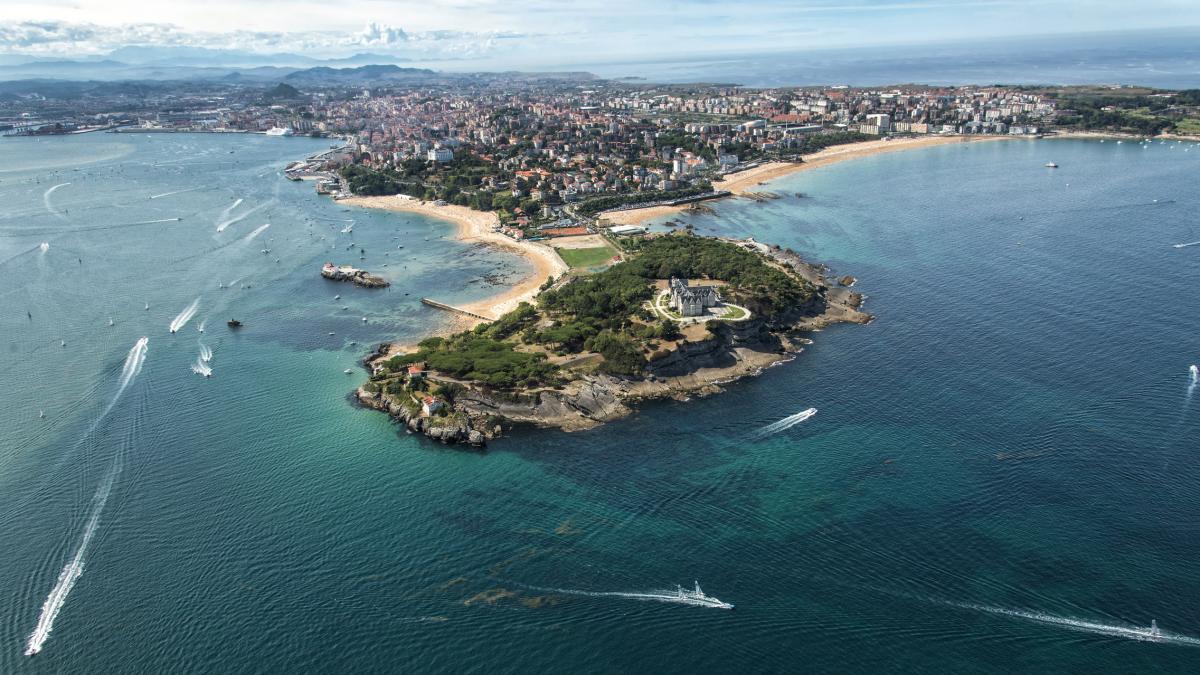 Reino Unido descubre la ciudad española costera con su propio aeropuerto y preparan las maletas