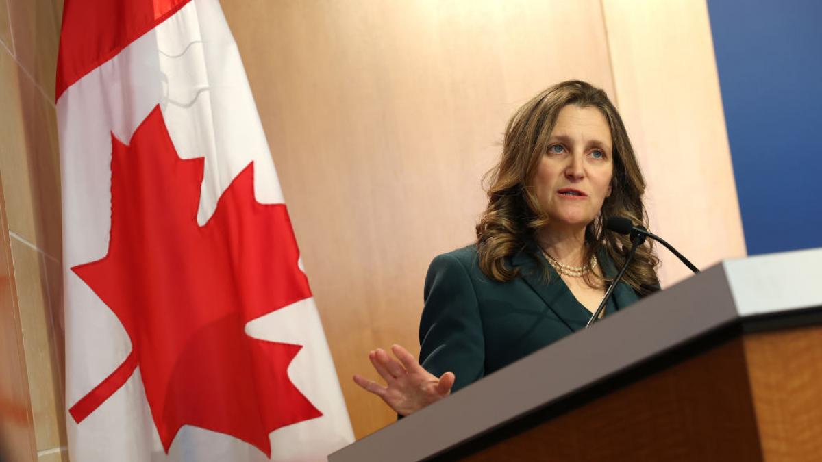 Chrystia Freeland, exministra de Finanzas, se suma a la carrera por suceder a Trudeau en Canadá