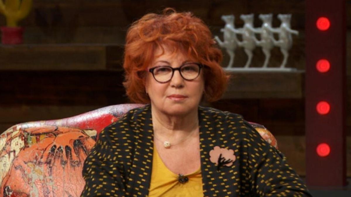 Rosa Villacastín estalla contra un político: 'Es cerdo. Gruñe no habla'