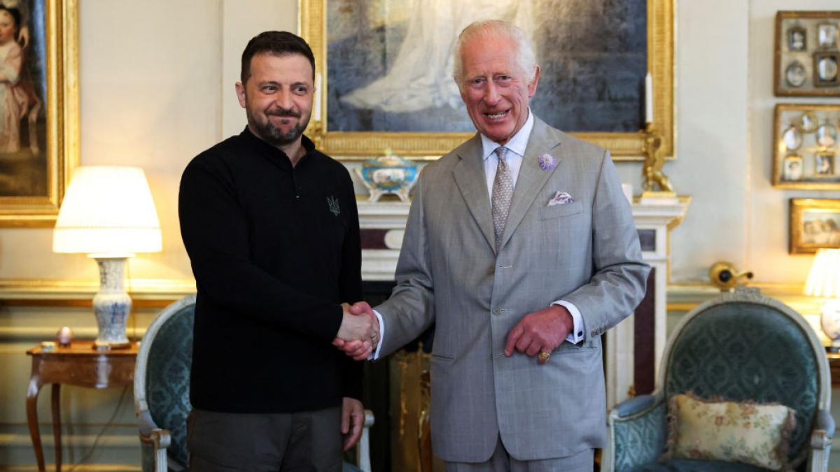 https://img.huffingtonpost.es/files/og_thumbnail/uploads/2025/03/01/el-rey-carlos-iii-del-reino-unido-junto-al-presidente-ucraniano-volodimir-zelenski.jpeg