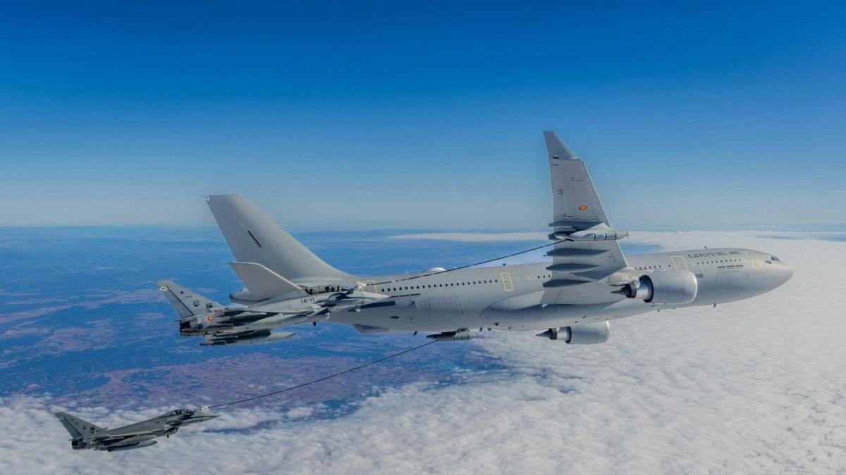 El Ejército recibe el esperado avión español que multiplicará su potencia aérea y lo manda rumbo a su primera misión