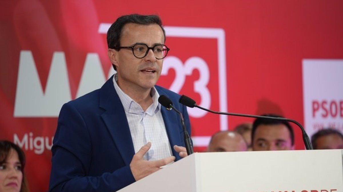 El presidente de la Diputación de Badajoz, investigado en la causa de David Sánchez, dejará su cargo para ser diputado autonómico