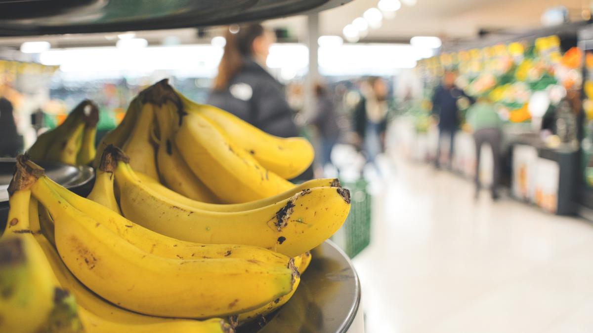 Un experto explica por qué es más caro el plátano que la banana y cuál es su diferencia nutricional