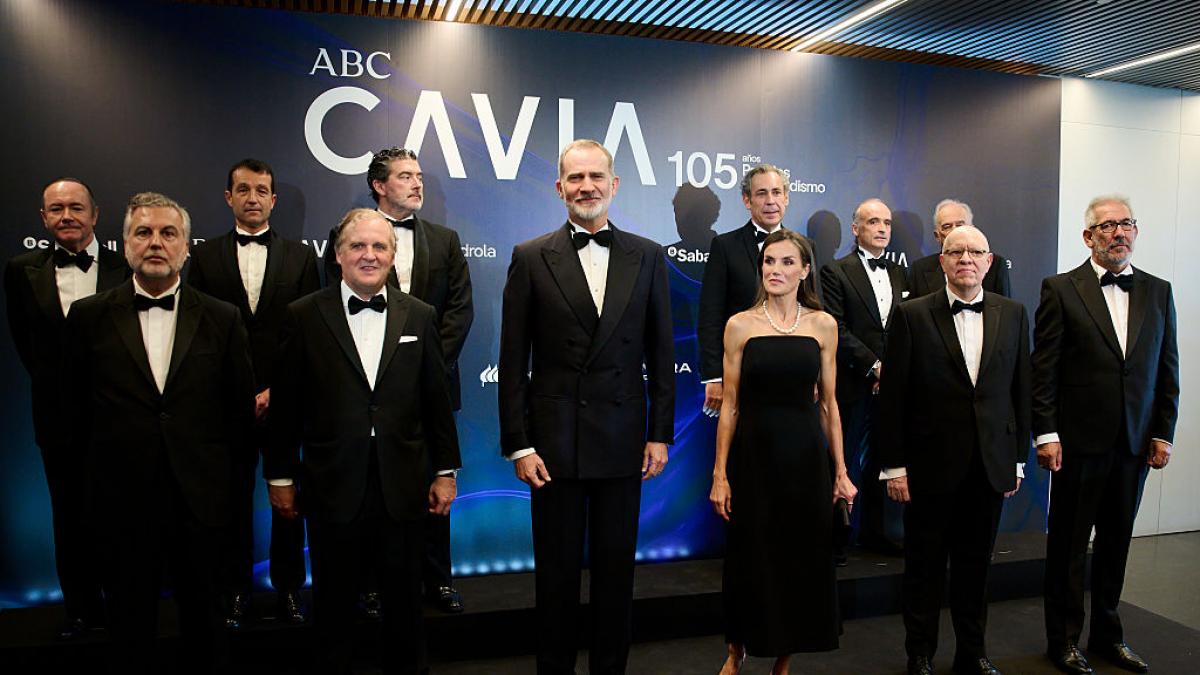 Una experta en comunicación no verbal ve esta foto de Letizia y no puede evitar comentarlo:  Menos mal 