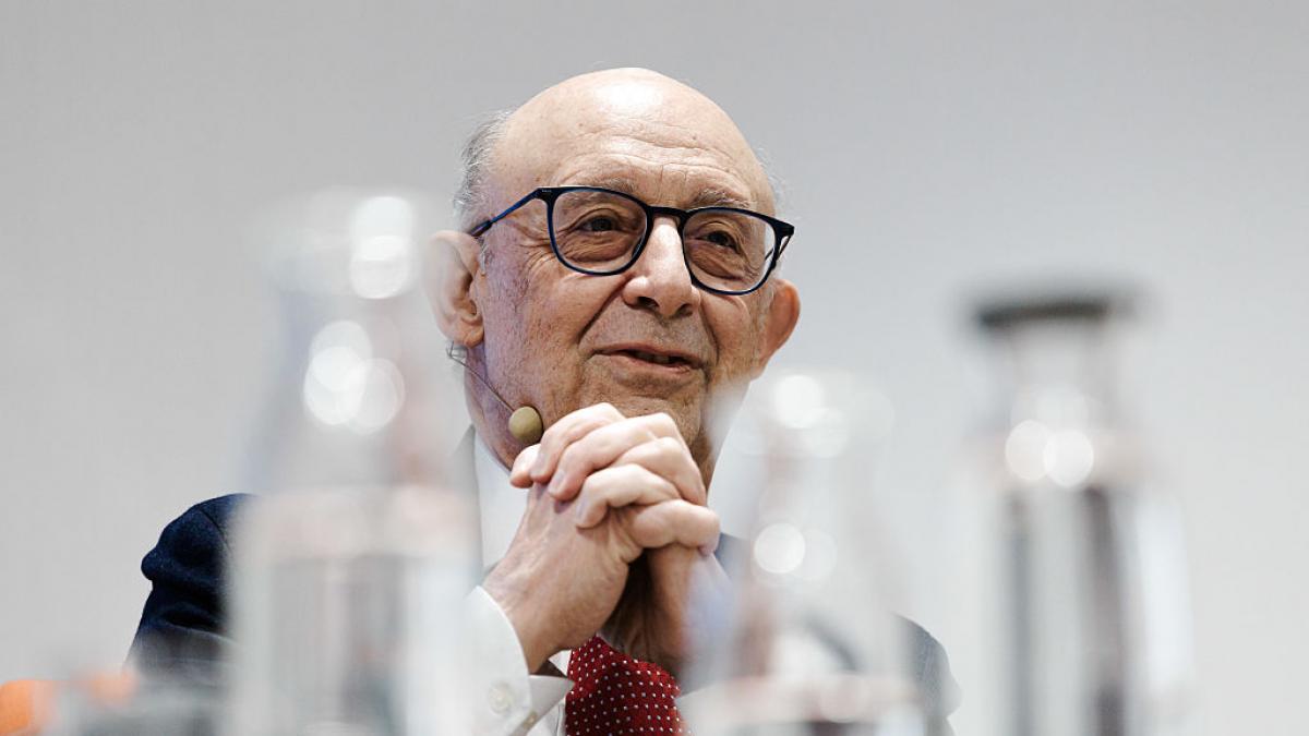 El sumario del 'caso Montoro' relaciona el alza de primas por interrumpibilidad con las elecciones gallegas de 2012, que ganó Feijóo