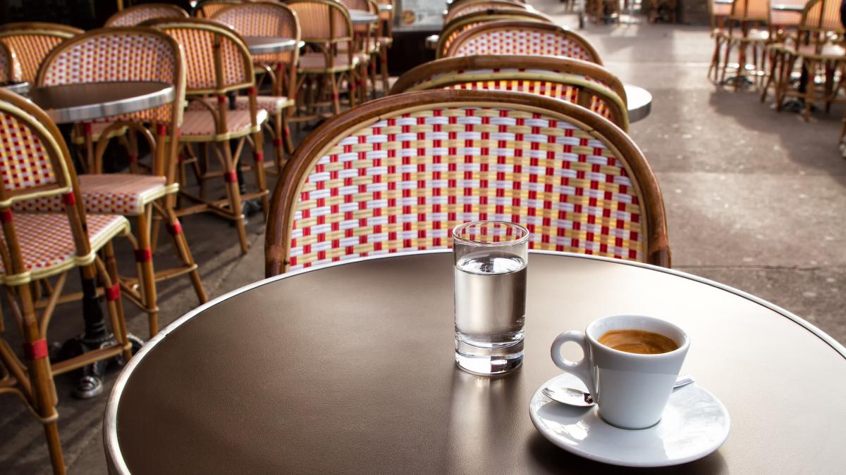 Va a su cafetería favorita y pide una torrija: no se puede creer la respuesta del camarero