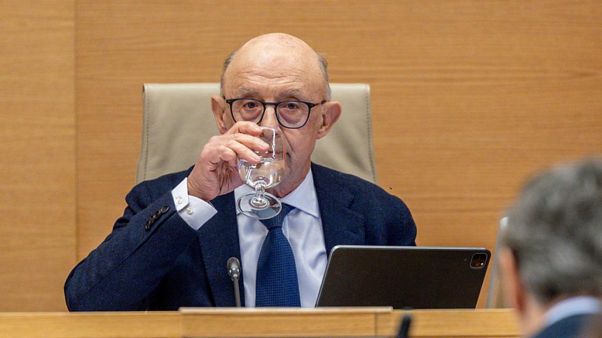 Un prestigioso catedrático de Biotecnología arrasa al decir todo esto sobre Montoro