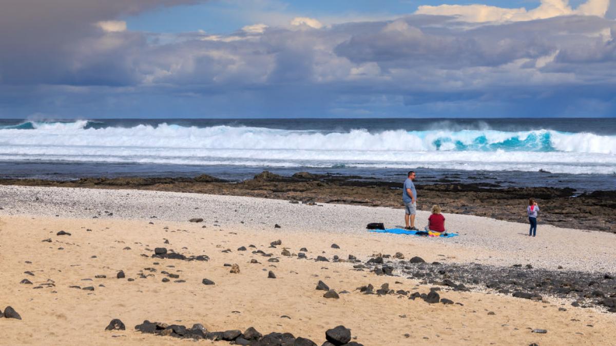 En EEUU alucinan con la playa surrealista de España que  tiene arena de palomitas de maíz 