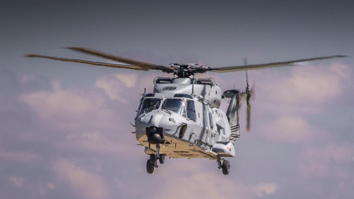 La Armada Española fortalece su defensa con el nuevo helicóptero que puede operar desde buques