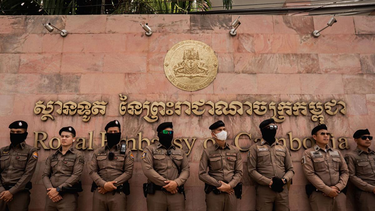 Los Ejércitos de Tailandia y Camboya se enfrentan en una zona fronteriza en disputa
