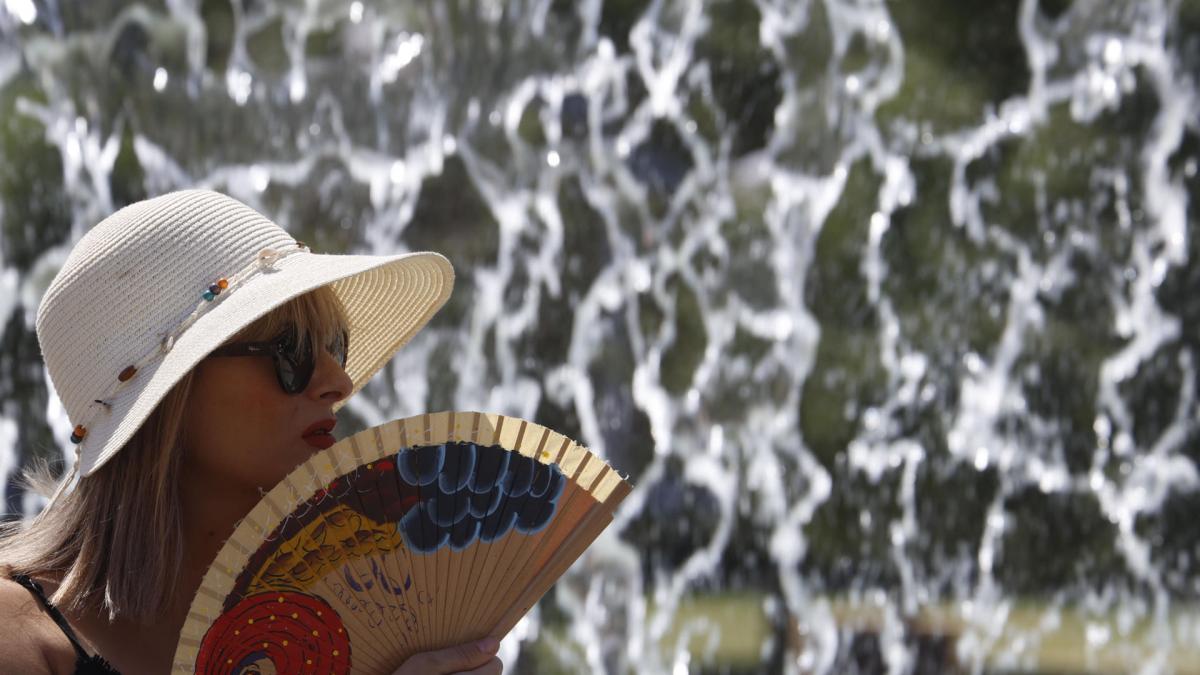 La AEMET amplía la alerta por ola de calor hasta el domingo que viene: las claves, región a región