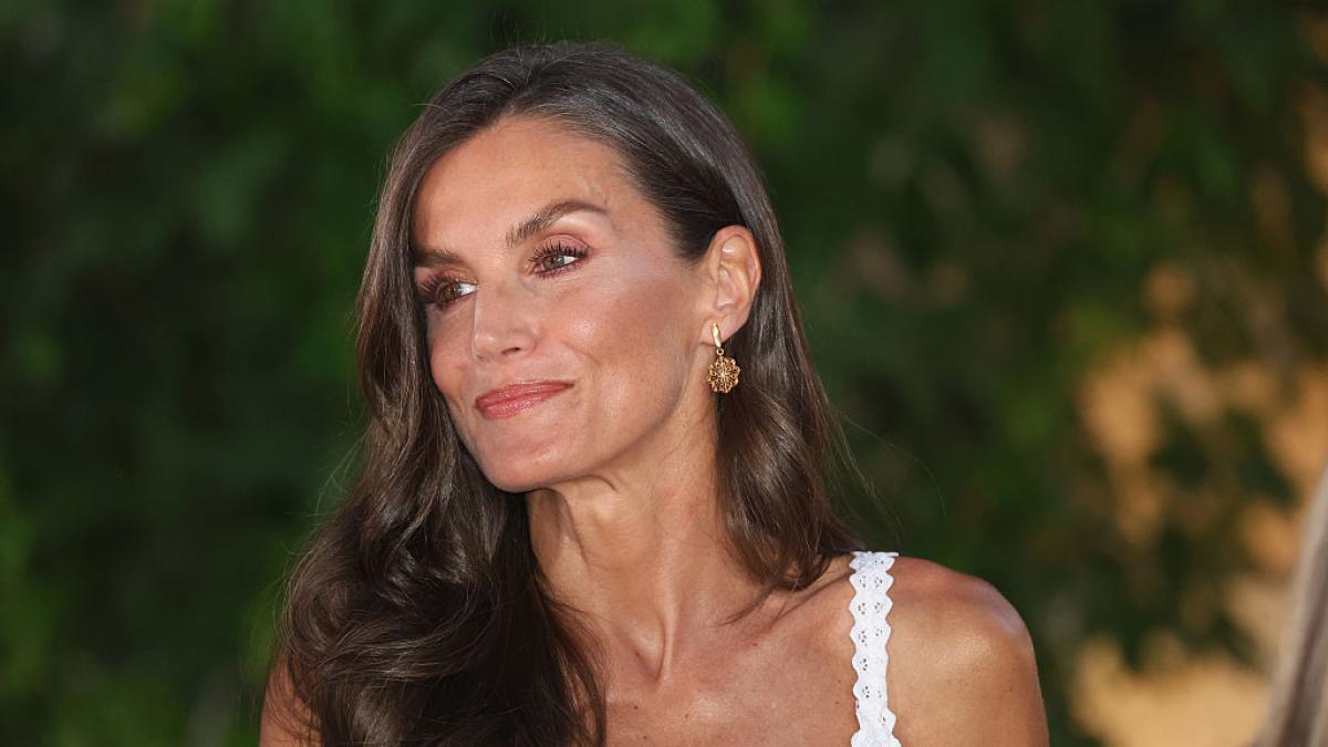 Una publicación francesa se rinde al  perfecto vestido de verano  de Letizia
