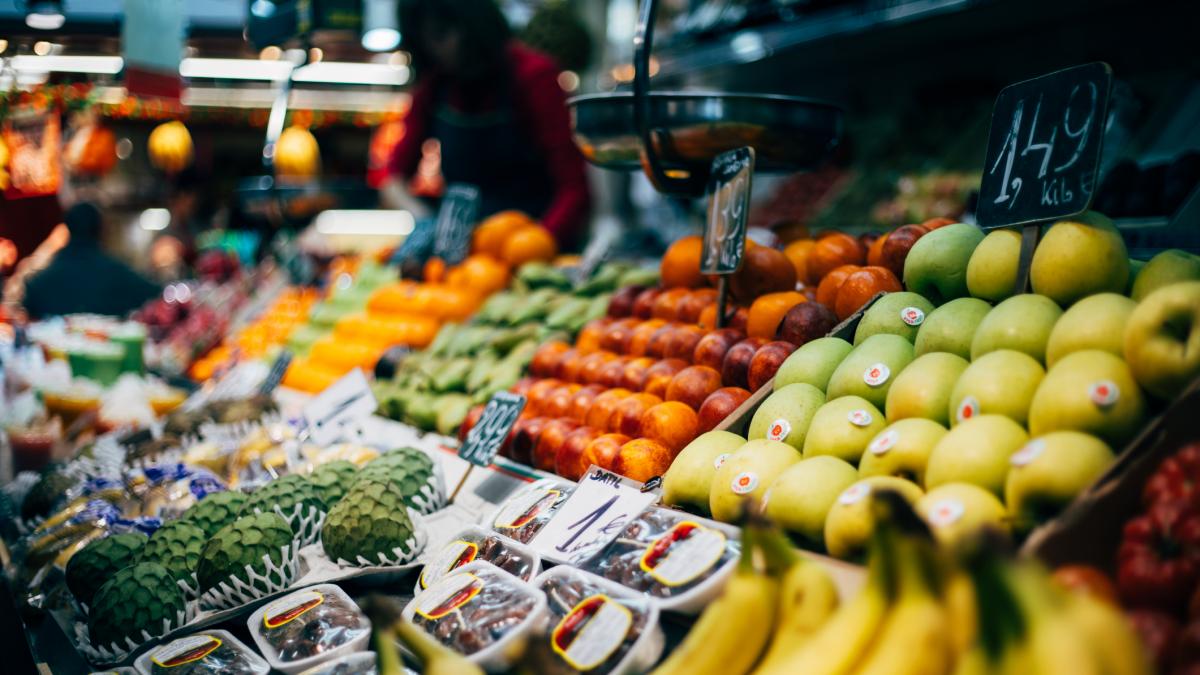 Ni melón ni sandía: la fruta más esperada del verano empieza temporada y pocos saben sacarle el máximo provecho