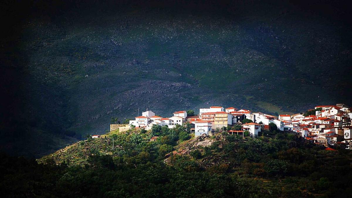 Asombro en Reino Unido por la pequeña aldea española  donde los lugareños no hablan Español 