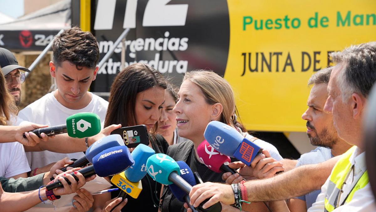 María Guardiola habla de  Checoslovaquia  y Joaquín Kremel estira el chicle con una ironía demoledora