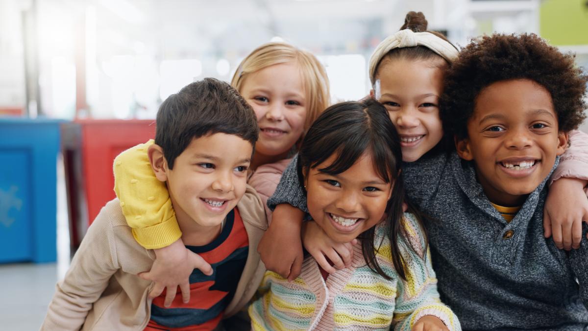 Un neuropsiquiatra infantil defiende la inclusión escolar:  Se ha demostrado que en clases multiculturales los alumnos adquieren mayor capacidad para ponerse en el lugar del otro 