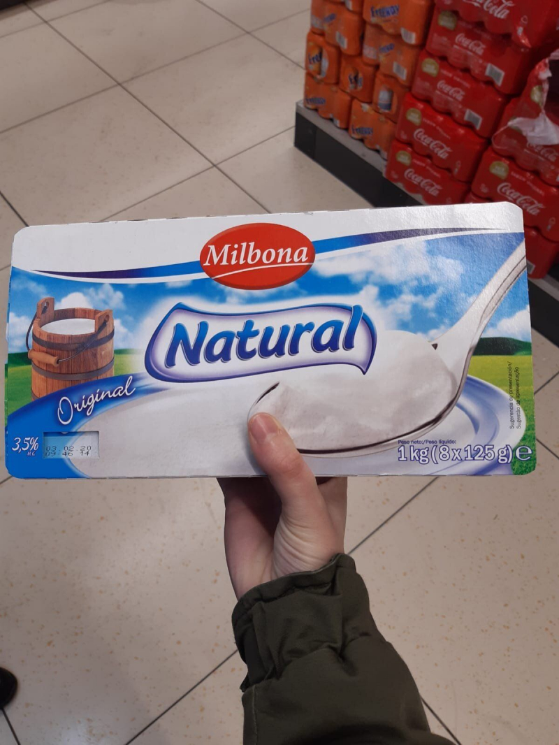 Yogures naturales de Milbona.