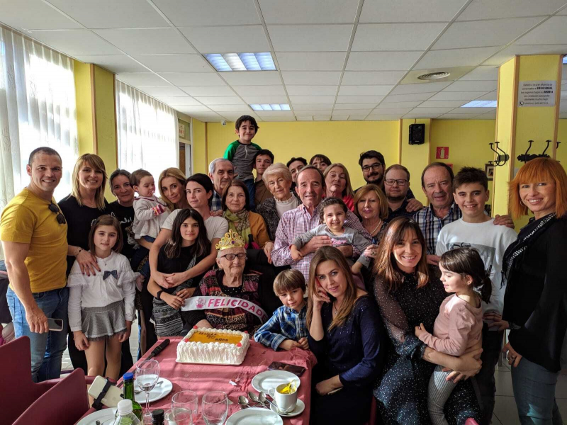 Antonia en la celebración de su 90 cumpleaños el 22 de febrero de 2020, la última vez que toda la familia se reunió con ella.
