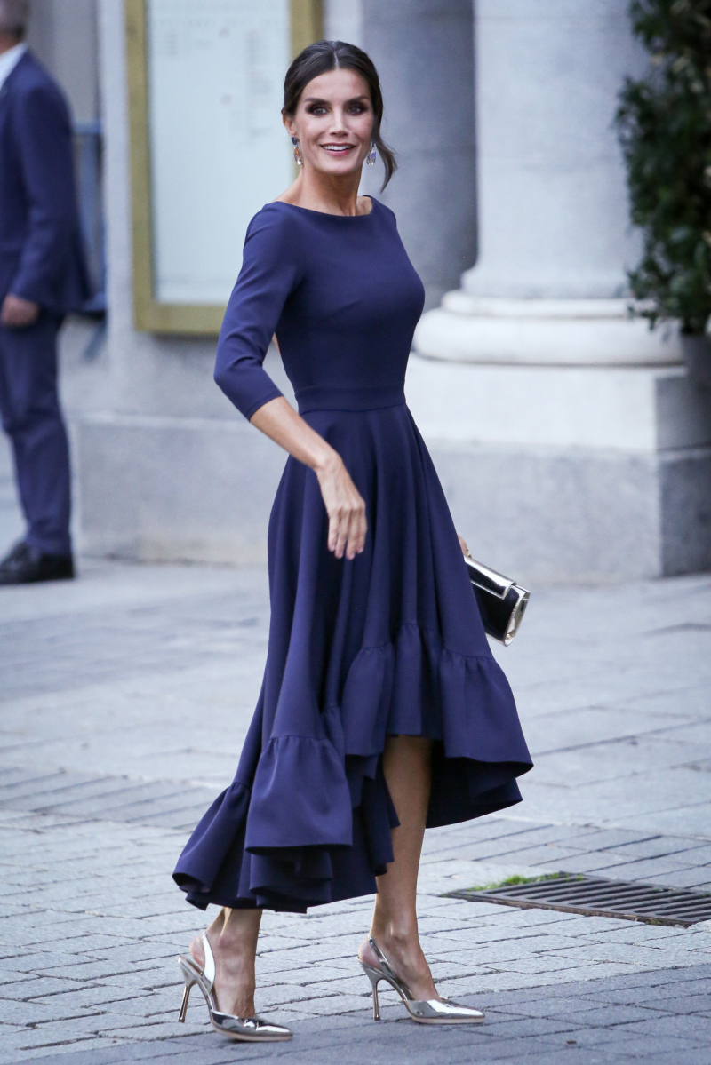 La reina Letizia, en la inauguración de la temporada en el Teatro Real, este lunes en Madrid.