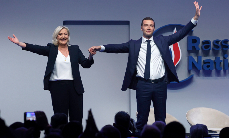 Marine Le Pen y Jordan Bardella, el pasado 5 de noviembre en París, en la proclamación del segundo como líder de AN. 