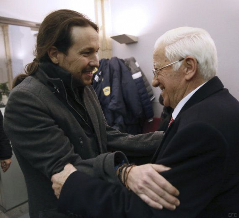 Pablo Iglesias alaba al padre Ángel: 'Es un ejemplo de católico'