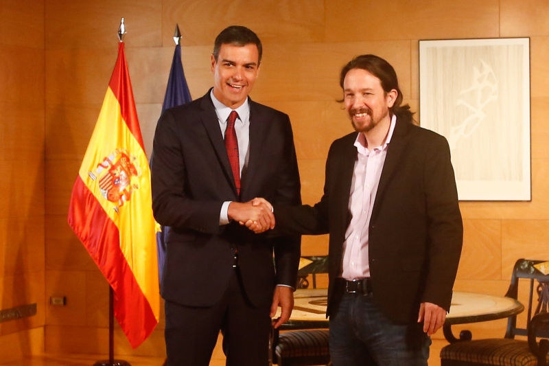 El presidente del Gobierno, Pedro Sánchez, y el líder de Unidas Podemos, Pablo Iglesias, en una de las reuniones para la sesión de investidura de julio de 2019.