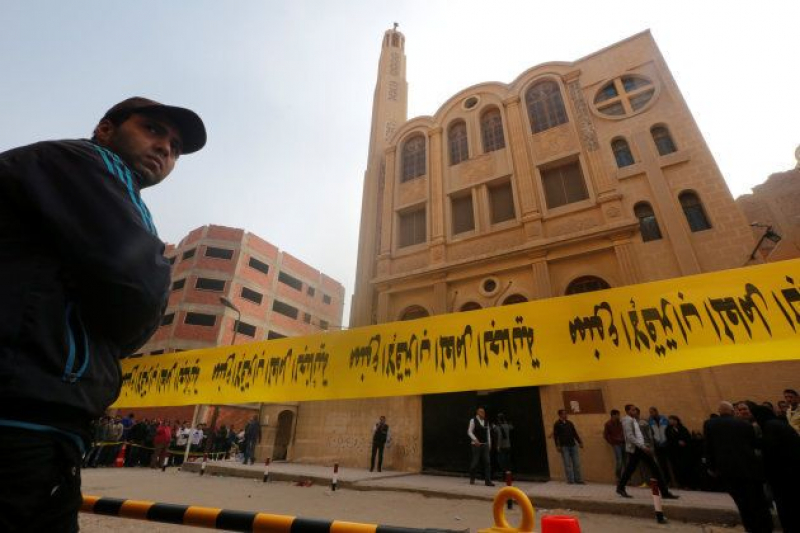 Un ataque contra una iglesia copta en El Cairo deja una decena de muertos Un ataque contra una iglesia copta en El Cairo deja una decena de muertos