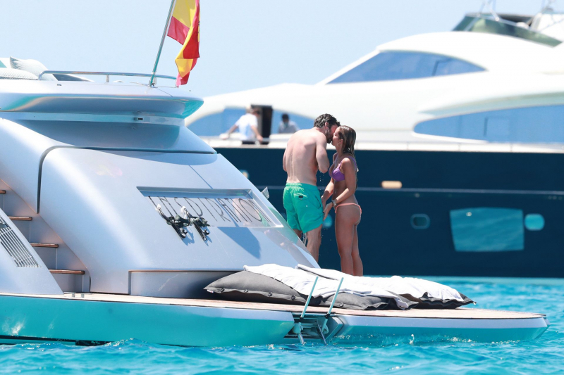 Sebastian Stan y Alejandra Onieva, en Ibiza