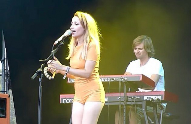 Zahara durante su actuación en el Low Festival 2013