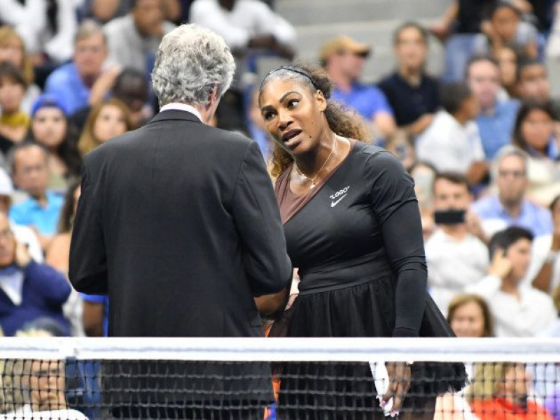 Serena Williams, pidiendo cuentas por las penalizaciones.
